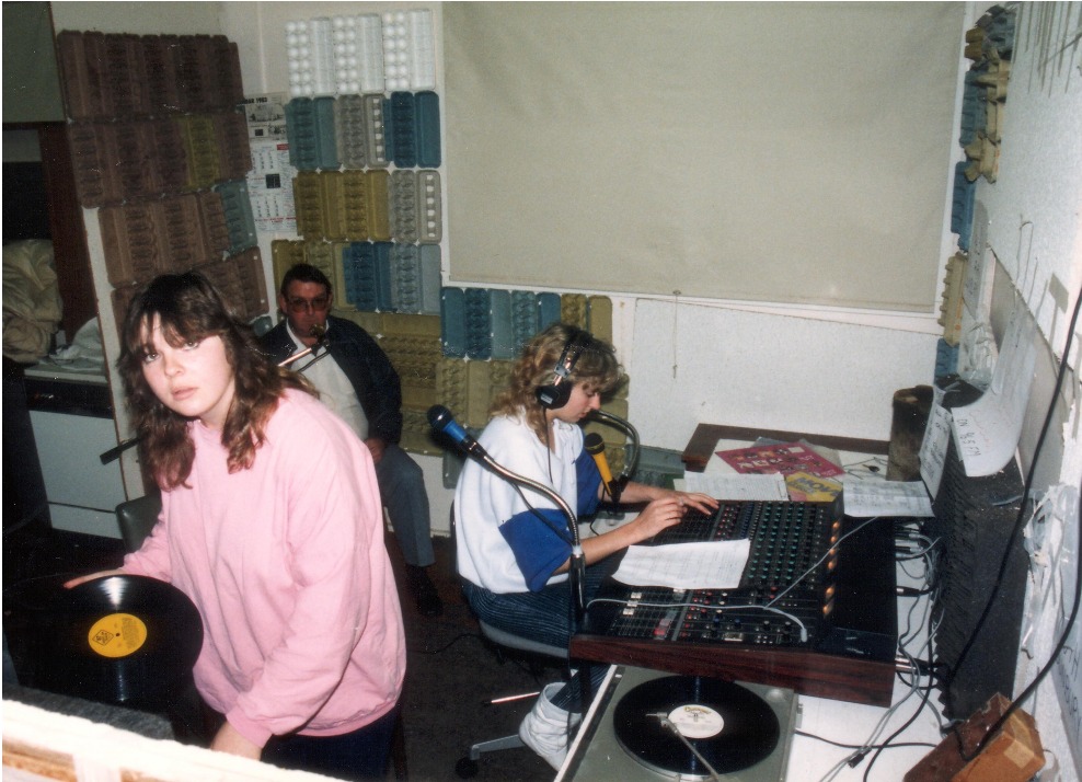 "In 1988, The Shire of Bulla Youth consultative Committee conducted a test transmission in Sunbury as part of a Bicentennial Community Project. The “station” operated as 3YRS FM (Youth Radio Sunbury) from a portable building along side the Shire of Bulla municipal offices in Sunbury. In the aftermath of this event, and following meetings in for a similar full-time service in Broadmeadows, a public meeting was convened in Sunbury to commence the pursuit of a broadcasting licence. For one reason or another, the group that was formed failed to make any progress.
Towards the end of 1990 the Shire of Bulla Outreach Youth Worker, John Awad received a letter from the then Federal Minister of Transport Mr. Kim Beasley, enquiring of the progress of the development of a public broadcasting service in Sunbury in the Shire of Bulla. At the time of the receipt of this letter there was little if any to report, however it appears that the test transmission in 1988 had been accepted as an expression of interest in the establishment of a public broadcasting service."